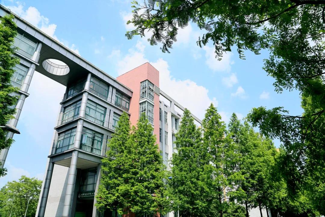 聚冠夏令营