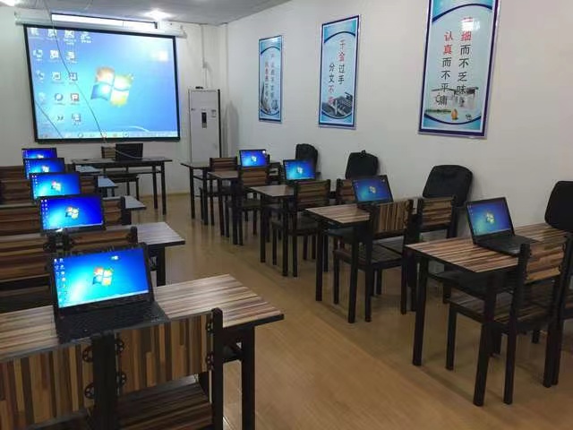 杨航会计培训学校