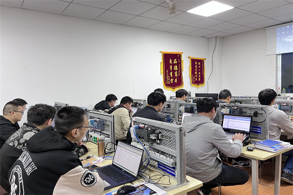 工埔教育实训环境