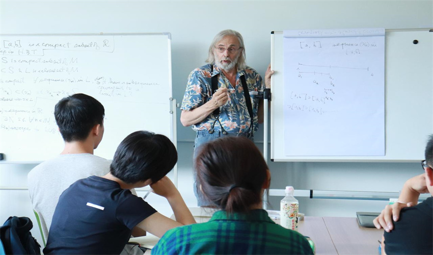 研课教育环境