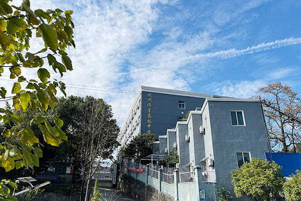 浙江华川中考复读学校环境
