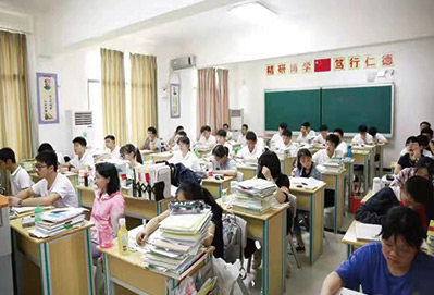 南通市通州区东方复读学校环境